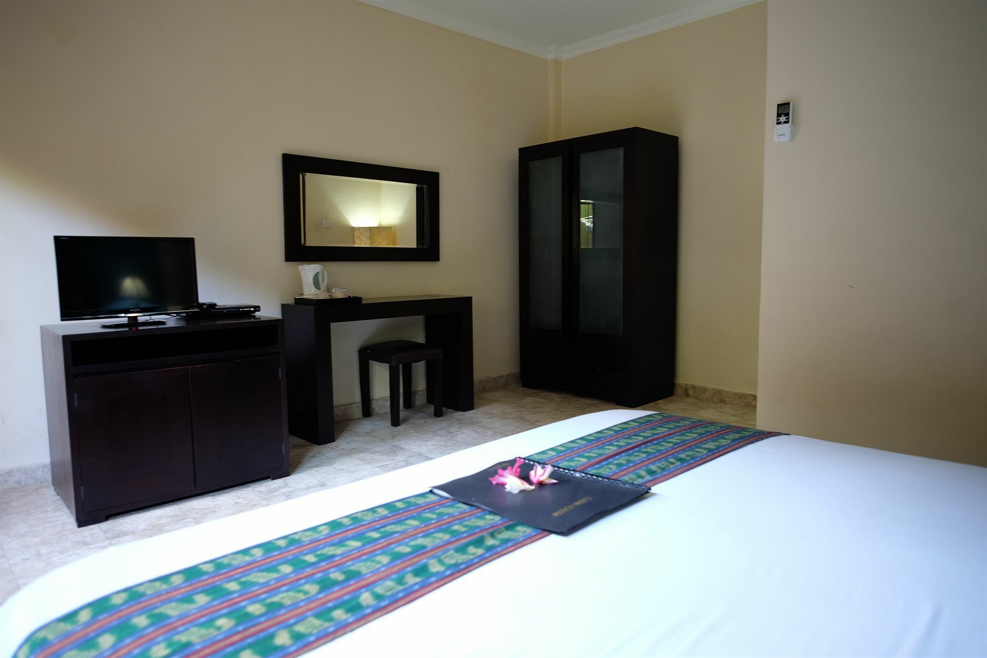 Ellies Hotel Nusa Dua  Luaran gambar